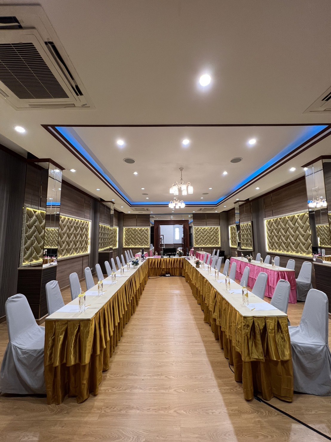 ห้องประชุม U-Shape