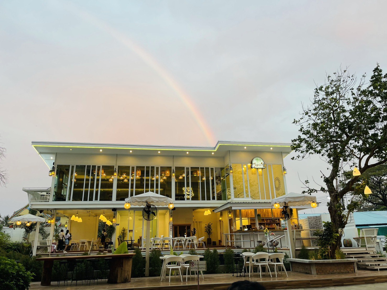 ร้านอาหารโอเอซีส